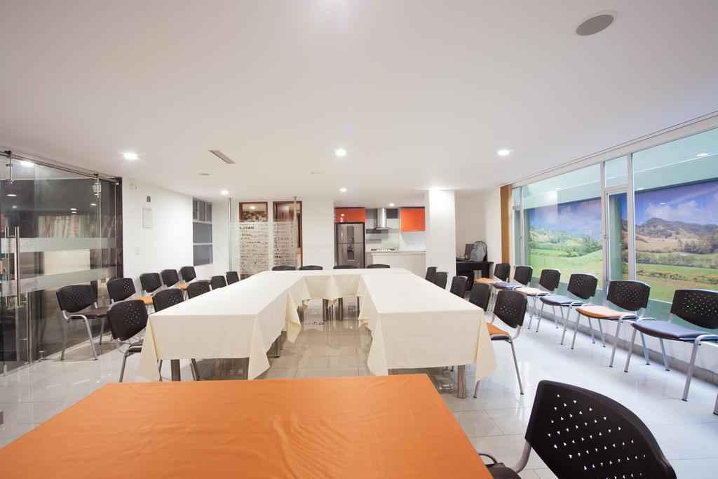Hotel Castellana 100 Bogotá Extérieur photo