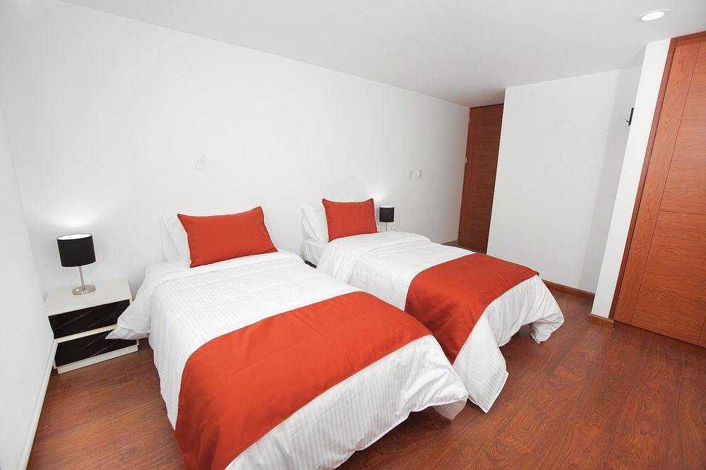 Hotel Castellana 100 Bogotá Extérieur photo